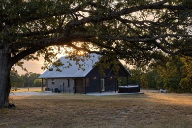 Discover the perfect blend of rustic charm and modern comfort - photo 21