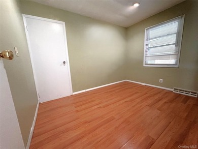 Welcome to this charming home located on a quiet cul-de-sac! - photo 22