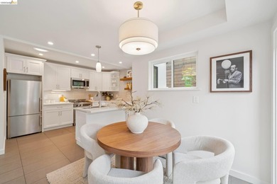 New Listing! Exceptional Glenview Traditional with a - photo 25