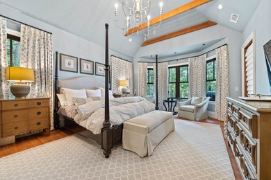 FULLY FURNISHED LAKE FRONT ESTATE LOCATED ON A COVE IN THE - photo 25