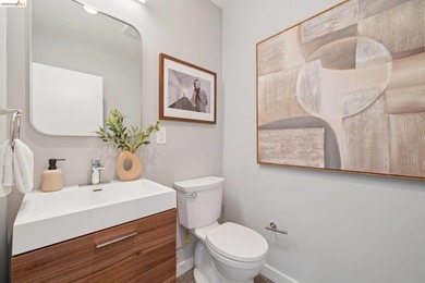 New Listing! Exceptional Glenview Traditional with a - photo 26