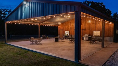 Discover the perfect blend of rustic charm and modern comfort - photo 33