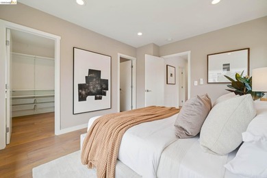New Listing! Exceptional Glenview Traditional with a - photo 34
