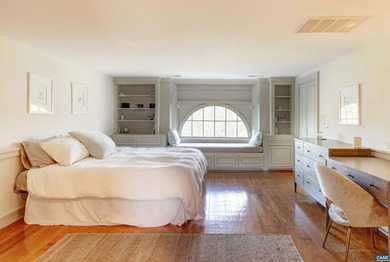 Bel Aire - Elegant and timeless, this stately 1810 Federal-style - photo 45
