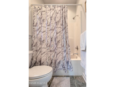 Beautiful, well maintained, custom home in the desirable gated - photo 45