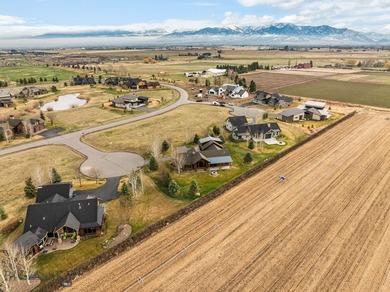 ?Welcome HOME to 40 Ramrod Place, a beautifully crafted custom - photo 3