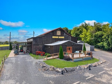 Welcome to Sunflower Barn, a rare opportunity to own an - photo 4