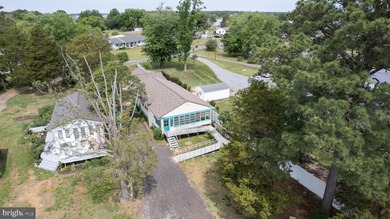 Exceptional waterfront opportunity with gorgeous water views - photo 3