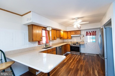 Exceptional waterfront opportunity with gorgeous water views - photo 5