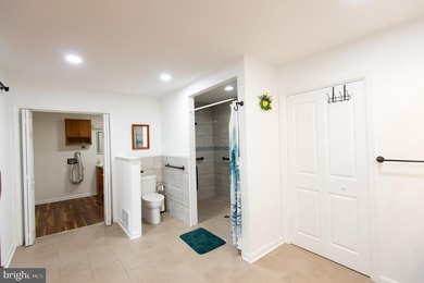 Exceptional waterfront opportunity with gorgeous water views - photo 9