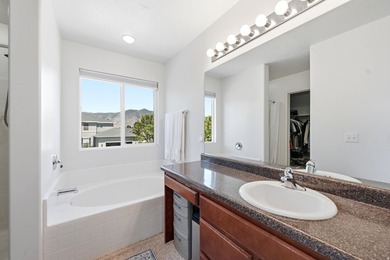 Welcome to this beautiful 3-bedroom, 2.5-bath home tucked away - photo 21
