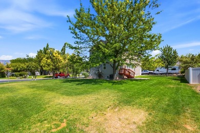 Welcome to this beautiful 3-bedroom, 2.5-bath home tucked away - photo 28