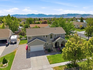 Welcome to this beautiful 3-bedroom, 2.5-bath home tucked away - photo 32