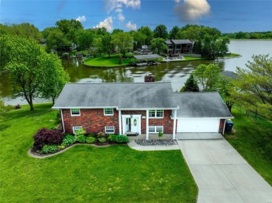 Holiday Lake Home For Sale in Edwardsville Illinois