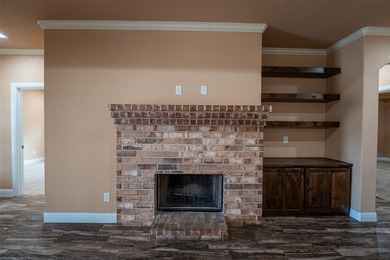 Welcome home to this charming retreat tucked into an established - photo 9