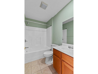 Well-maintained one-level home offering mountain views and a - photo 12