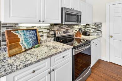 Beautifully updated and offered fully furnished, this spacious - photo 13