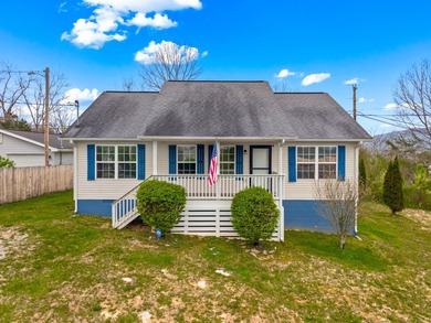 Well-maintained one-level home offering mountain views and a - photo 16