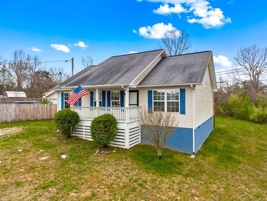 Well-maintained one-level home offering mountain views and a - photo 17