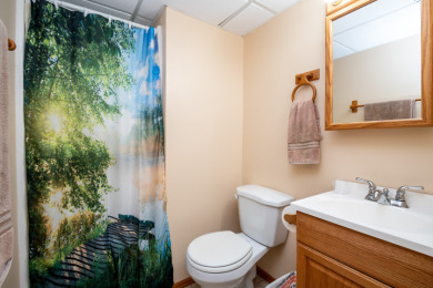 Charming 2 BD Home on a Lush, Wooded Lot in Oak Run - photo 21