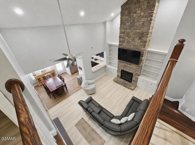 Beautifully updated 4-bedroom home in the heart of Seymour with - photo 10