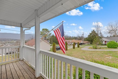 Well-maintained one-level home offering mountain views and a - photo 22