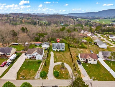 Well-maintained one-level home offering mountain views and a - photo 26