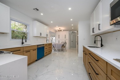 Your Forever Home Awaits! Beautiful 5 Bed 3.5 Bath Custom - photo 7