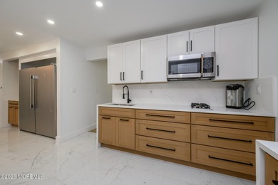 Your Forever Home Awaits! Beautiful 5 Bed 3.5 Bath Custom - photo 8