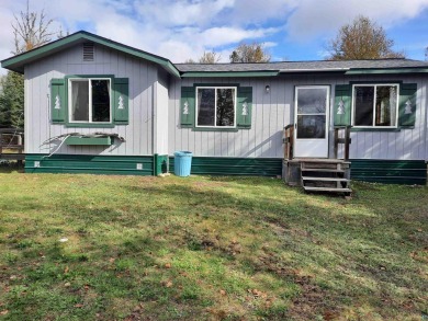 Lake Home For Sale in Hovland, Minnesota