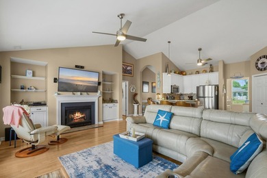 Welcome home to a well maintained three bedroom, two bath home - photo 5