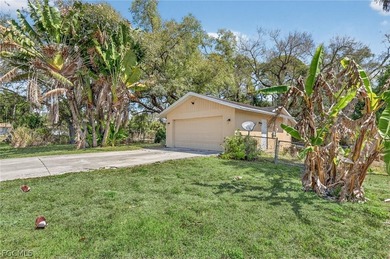 This charming North Fort Myers River Bend subdivision home - photo 4