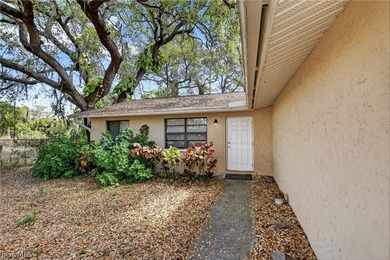 This charming North Fort Myers River Bend subdivision home - photo 5