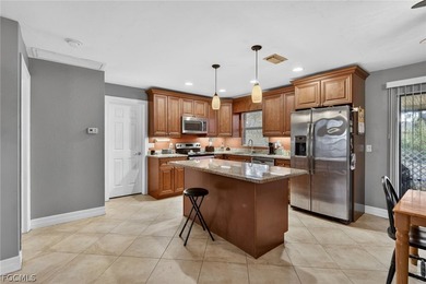 This charming North Fort Myers River Bend subdivision home - photo 8