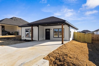 New home built in 2026 in the highly sought-after Mabank ISD - photo 3