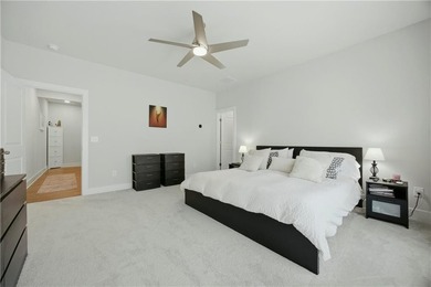 Beautifully upgraded townhome located in the desirable Westshore - photo 16