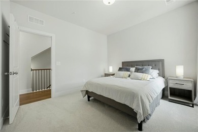 Beautifully upgraded townhome located in the desirable Westshore - photo 22