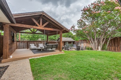 Nestled in the heart of highly sought-after Canyon Creek and - photo 23