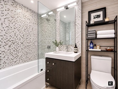 Luxurious 1-bedroom condo with additional home office space - photo 5
