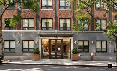 Luxurious 1-bedroom condo with additional home office space - photo 8