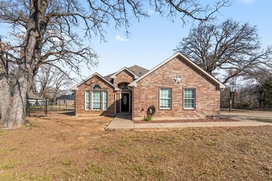 Cedar Creek Lake Home For Sale in Trinidad Texas