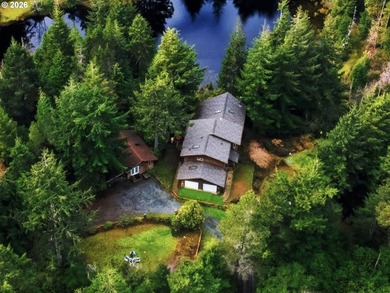 Situated on 1.94 acres just minutes from Bandon's beaches, Old - photo 1