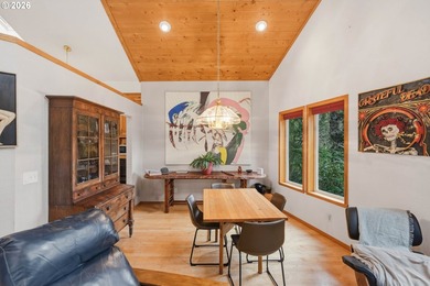 Situated on 1.94 acres just minutes from Bandon's beaches, Old - photo 5