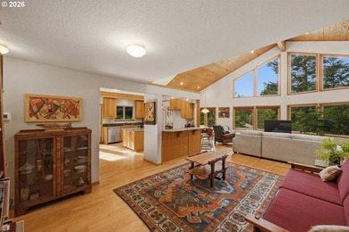 Situated on 1.94 acres just minutes from Bandon's beaches, Old - photo 7