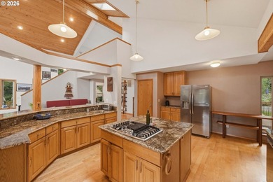 Situated on 1.94 acres just minutes from Bandon's beaches, Old - photo 10