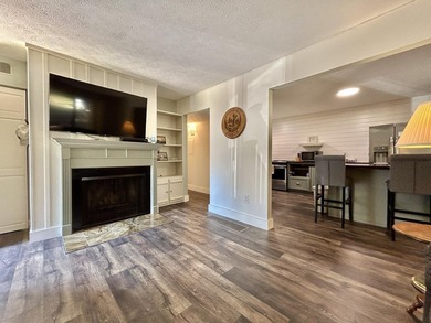 ESTATE SALE of this ground floor unit with or without - photo 8