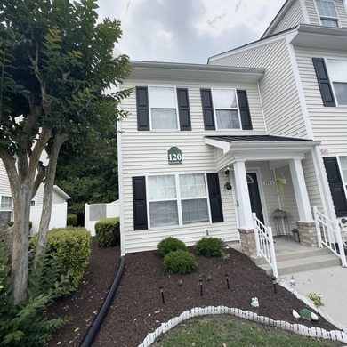 Fantastic location and turn-key townhome at Merritt Park in - photo 3