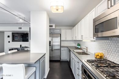 Gorgeous 4th-floor 2 bedroom, 2 bathroom residence flooded with