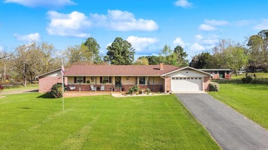 Welcome to your dream lake view retreat! This beautiful 2,752 sq - photo 2