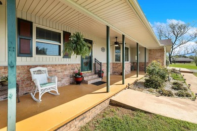 Welcome to your dream lake view retreat! This beautiful 2,752 sq - photo 3